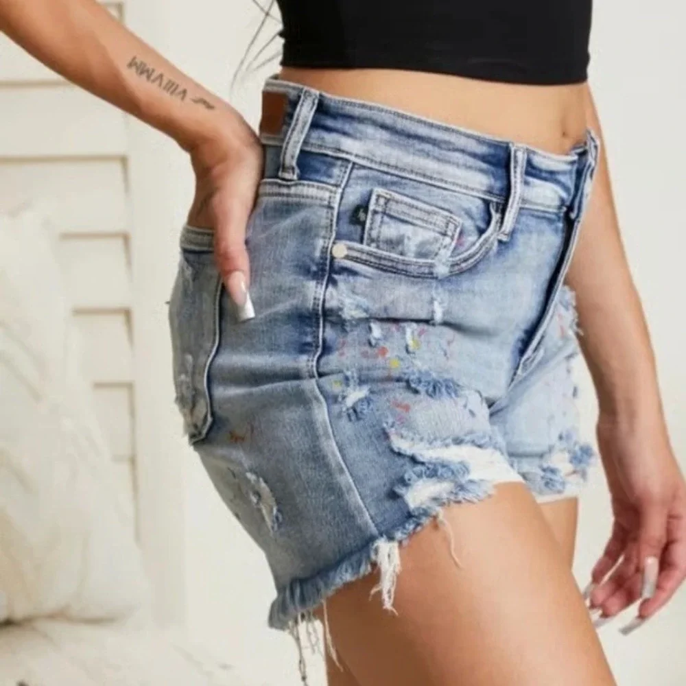 Judy Blue XL Mid Rise Distressed Paint Splatter Denim Cut‎ Off Shorts NWT